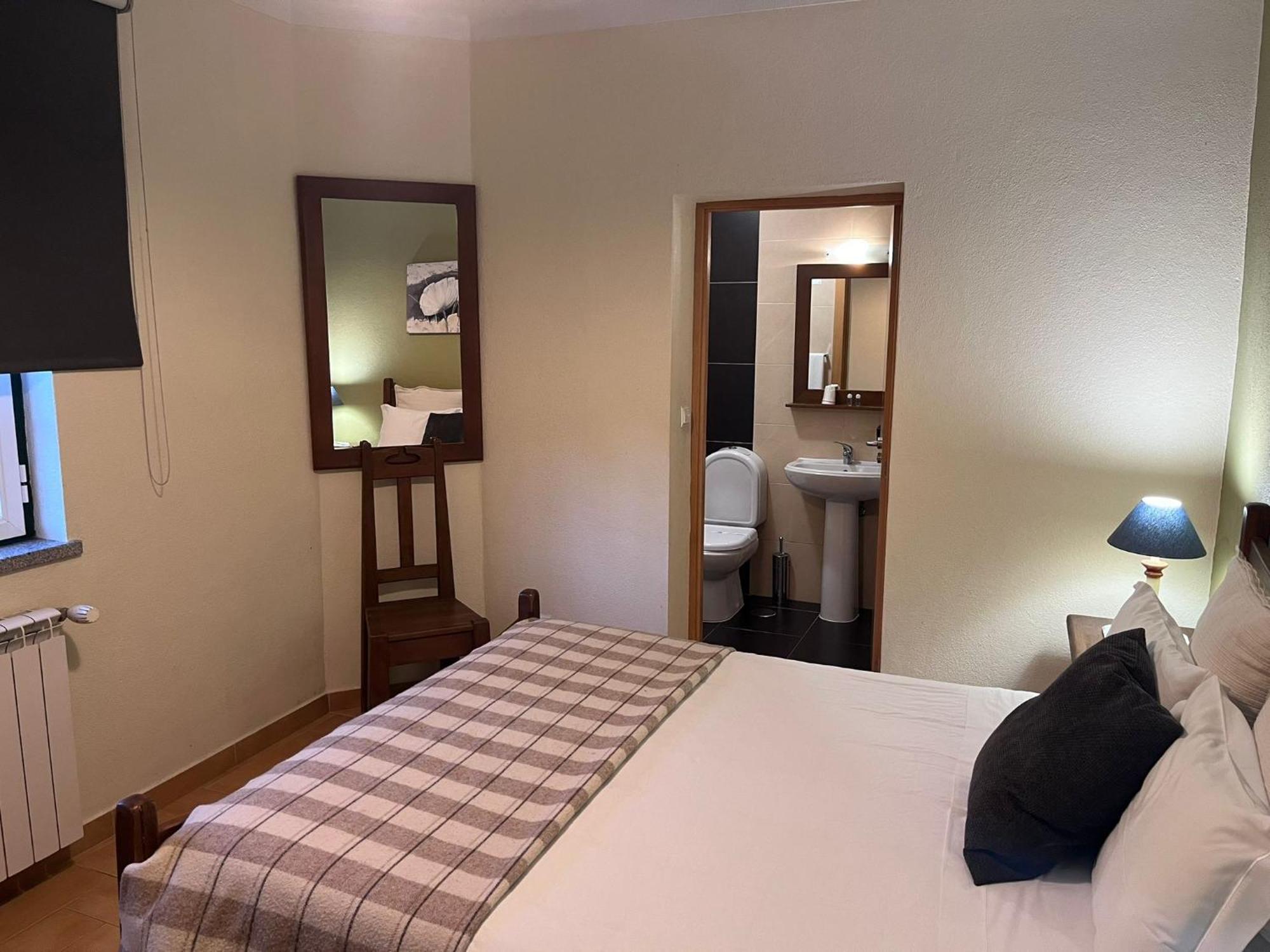 Casa Da Fonte Sagrada Hotell Loriga Eksteriør bilde
